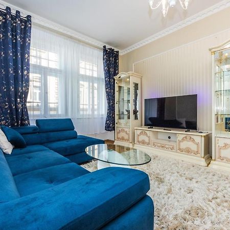 Apartmán Prostorný třípokojový apartmán u nábřeží Vltavy Praha Exteriér fotografie