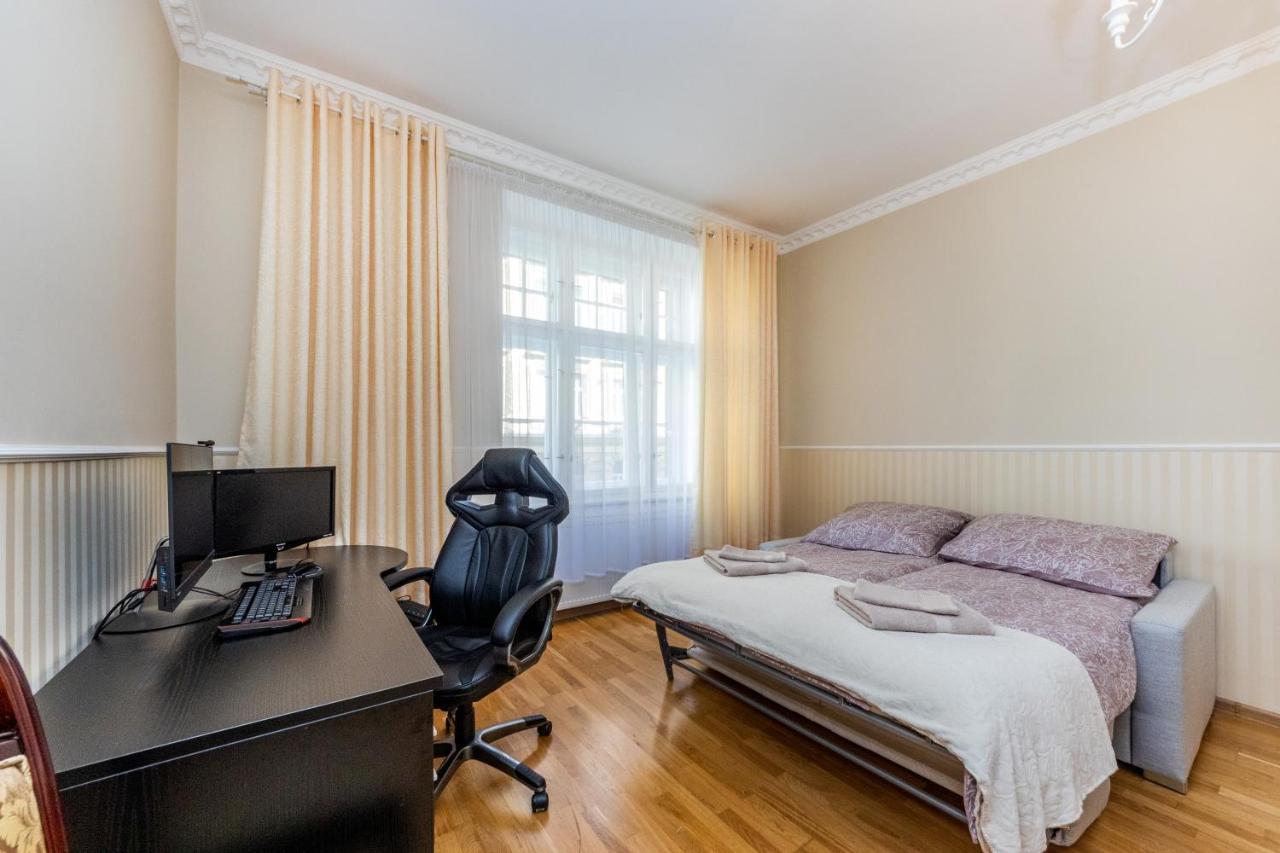 Apartmán Prostorný třípokojový apartmán u nábřeží Vltavy Praha Exteriér fotografie